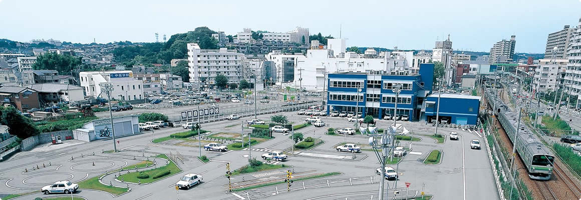 鴨居自動車学校　外観